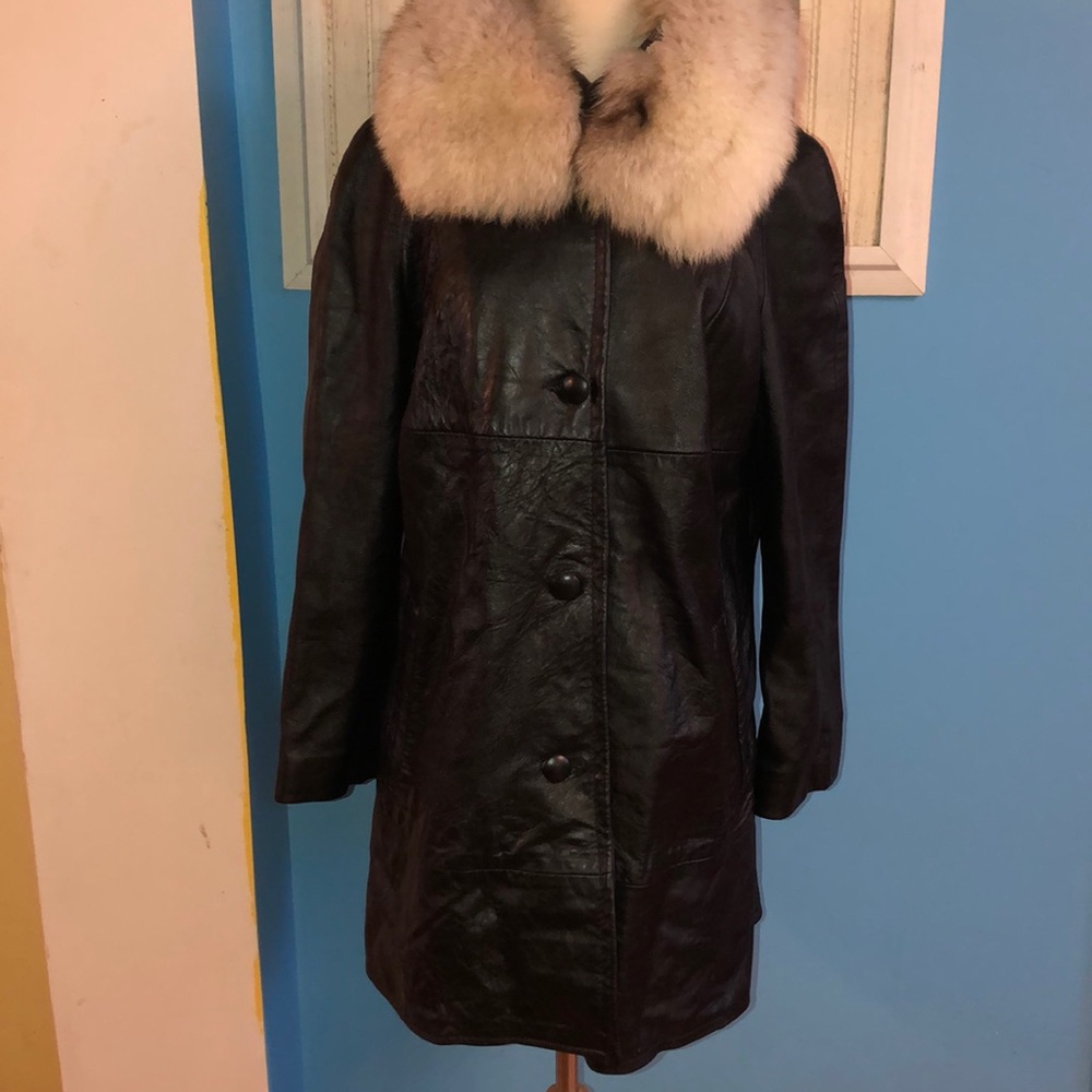 PETER CARUSO VINTAGE LEATHER COAT W/ fox collar